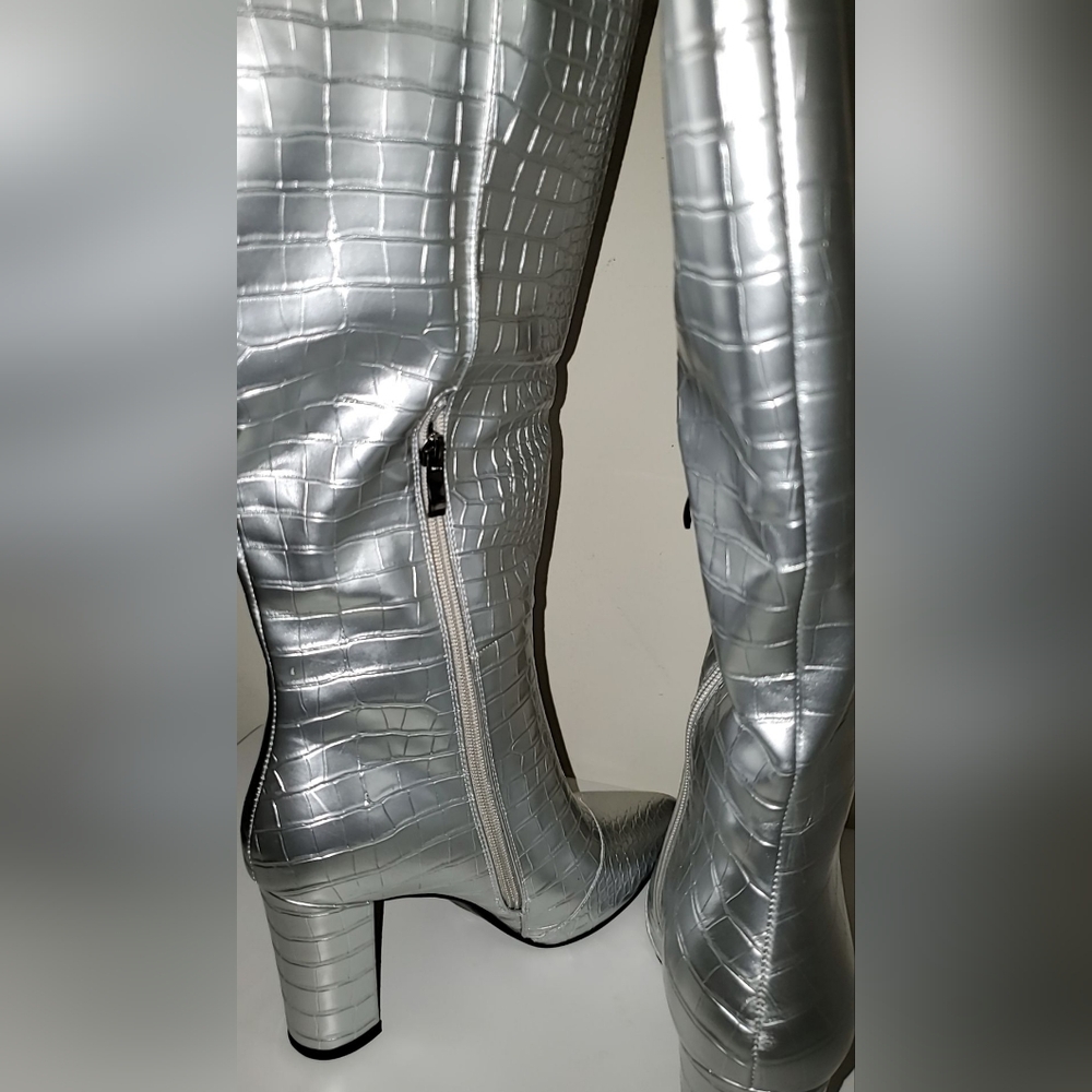 Modatope Silver Metallic Faux Crocodile Tall Boot Sizes: 8 & 8.5 NIB - Picture 11 of 15